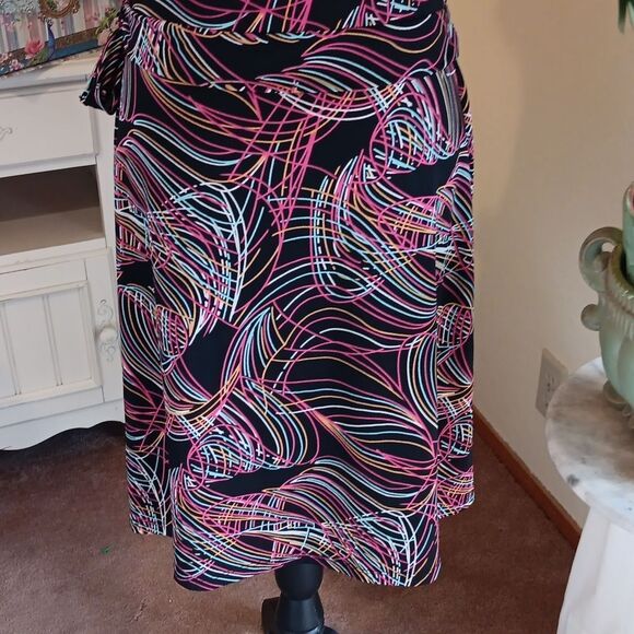 Vol.1 Wrap Front Dress. Abstract Graphics. Spirograph. Fit and Flare - Picture 7 of 9